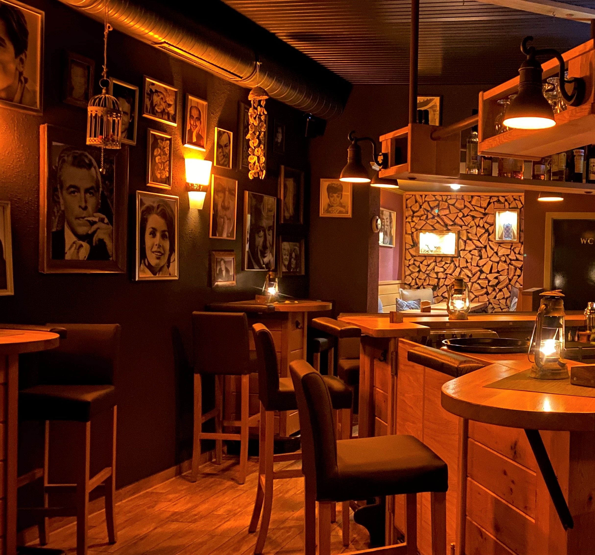 Die Captains Bar im Ortskern Langeoogs