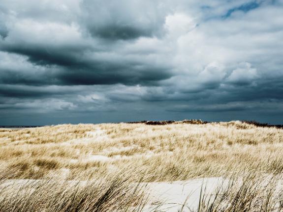 Dramatischer Herbsthimmel auf Langeoog