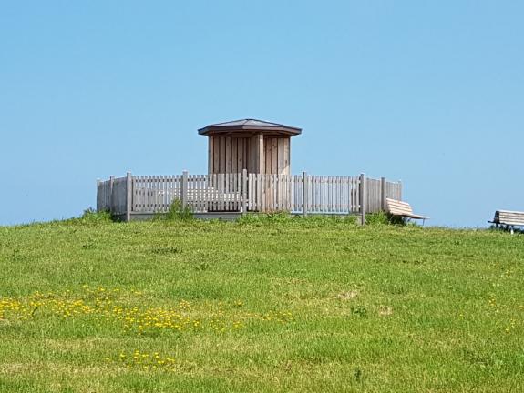 Genießen Sie den Blick von der Aussichtsdüne am Schniederdamm Die Aussichtsplattform am Schniederdamm