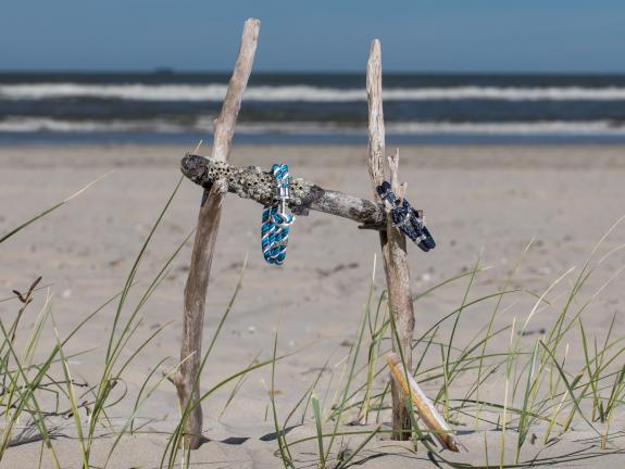 Langeoog-Armbänder aus Nylon oder aus Leder Langeoog-Armbänder aus Nylon oder aus Leder mit dem klassischen Ankerverschluss