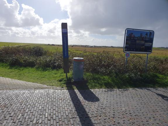 Wattwanderung bei Sonnenschein
